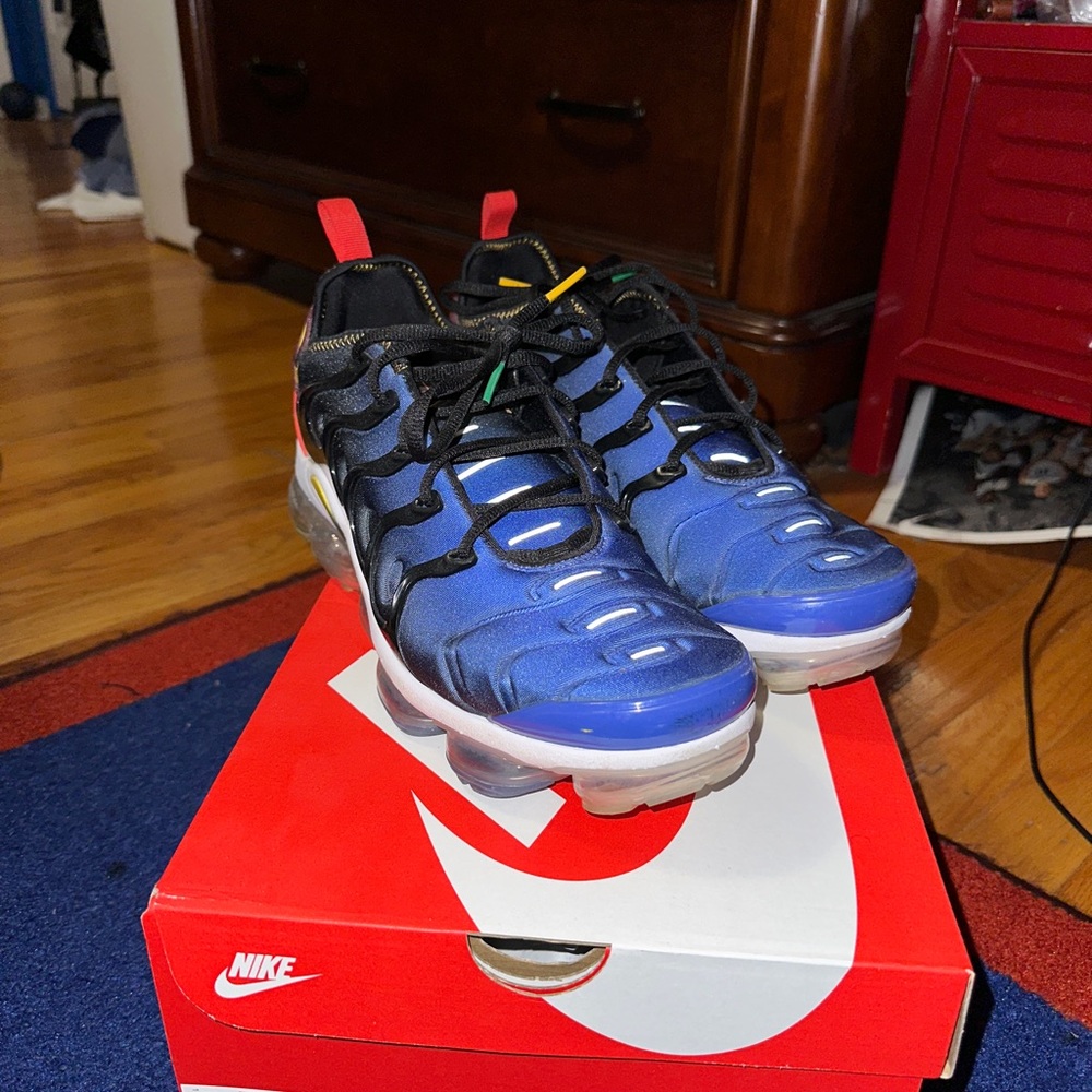 Nike Vapormax Plus Live Together Play Together men’s size 11